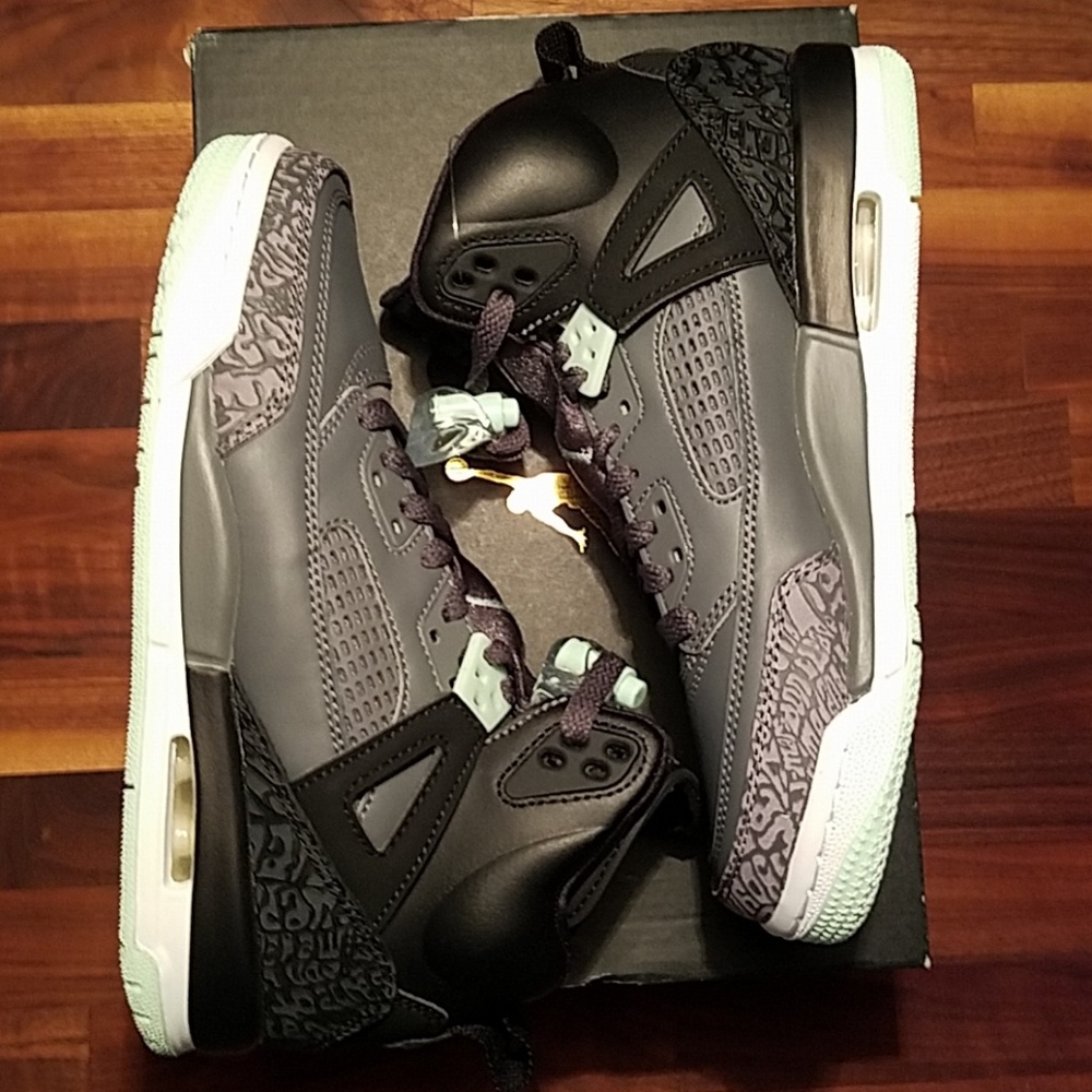 NIB Jordan Spiz'ike GG (4.5Y) - Picture 3 of 8